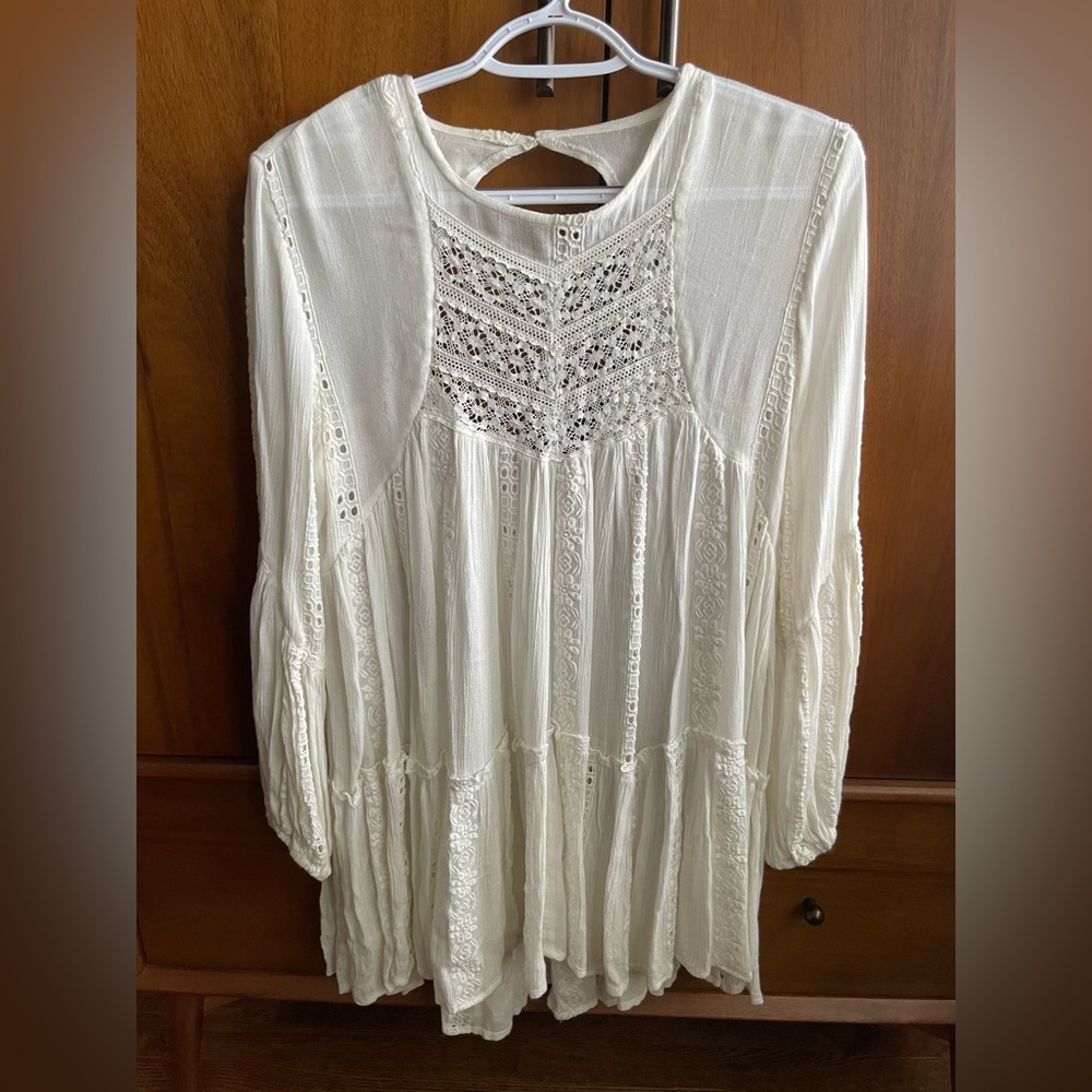 Free People white lace long sleeve tunic top